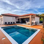 Villa Relax *