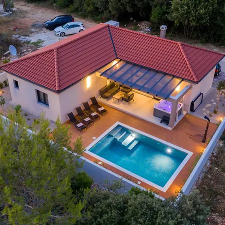 Relax פטרצ'אנה